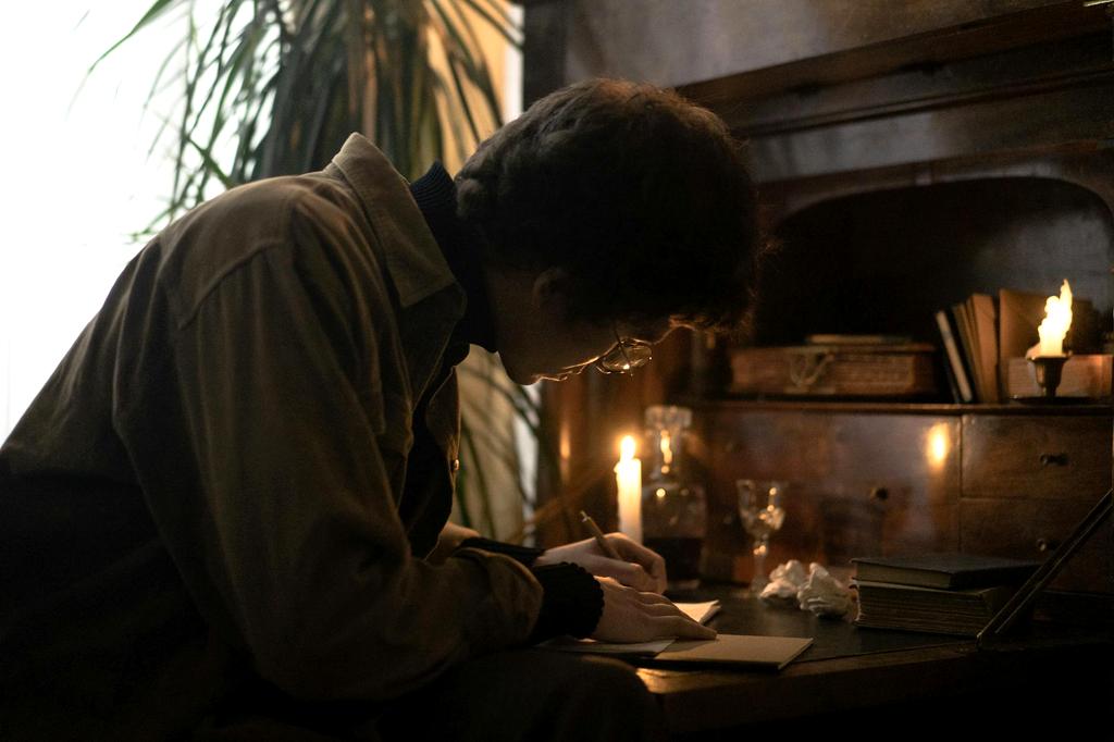 Author Thaddeus Oak